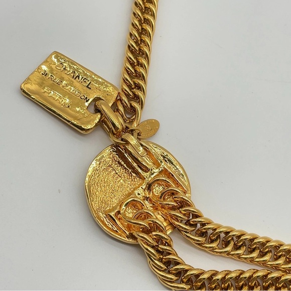 Chanel 31 Rue Cambon Coco Medallion 2 Belt/ Necklace 24karat GD plated W/ Box - Picture 6 of 11